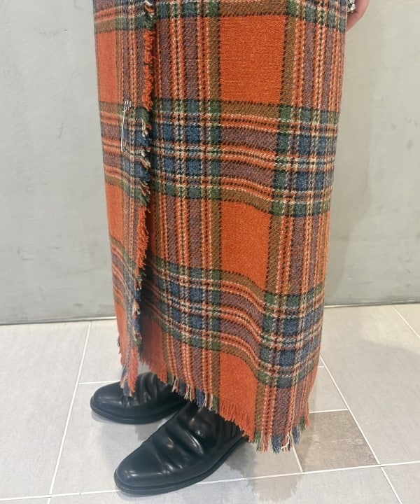 大石彩可さんの「BEAMS WOMEN｜ニュースペーパーバッグ ミニ」を使ったコーディネート