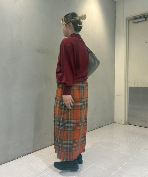 大石彩可さんの「BEAMS WOMEN｜ニュースペーパーバッグ ミニ」を使ったコーディネート