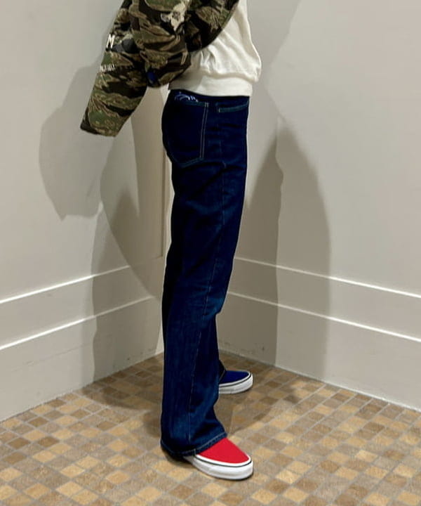 小原 もこさんの「BEAMS WOMEN｜ニュースペーパーバッグ ミニ」を使ったコーディネート