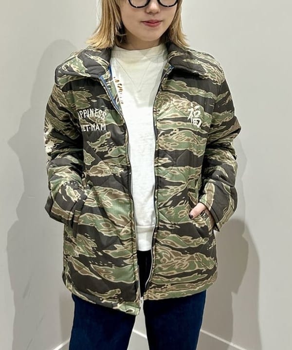 小原 もこさんの「BEAMS WOMEN｜ニュースペーパーバッグ ミニ」を使ったコーディネート