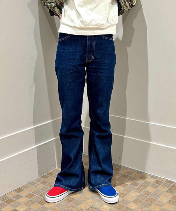 小原 もこさんの「BEAMS WOMEN｜ニュースペーパーバッグ ミニ」を使ったコーディネート