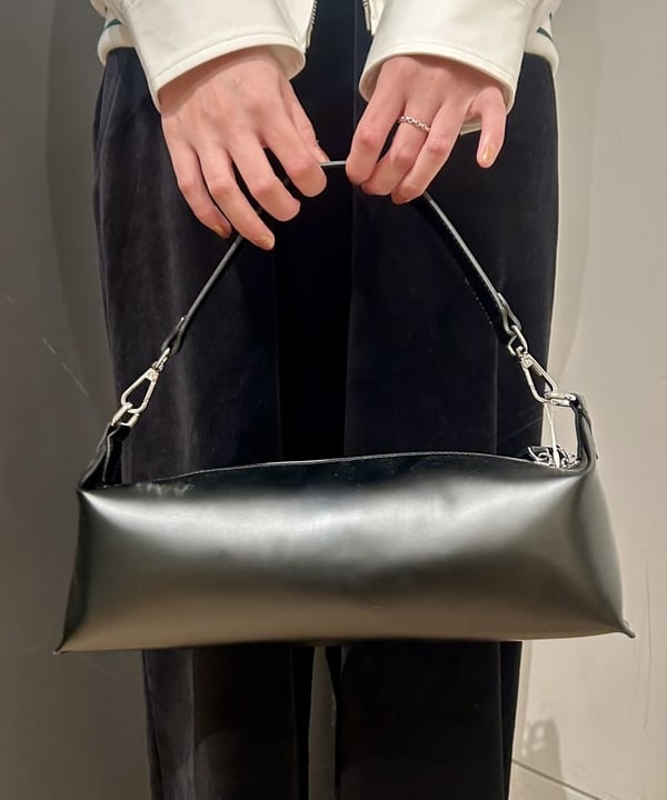 早川 萌子さんの「BEAMS WOMEN｜【別注】FRED PERRY / Tennis Bomber Jacket」を使ったコーディネート