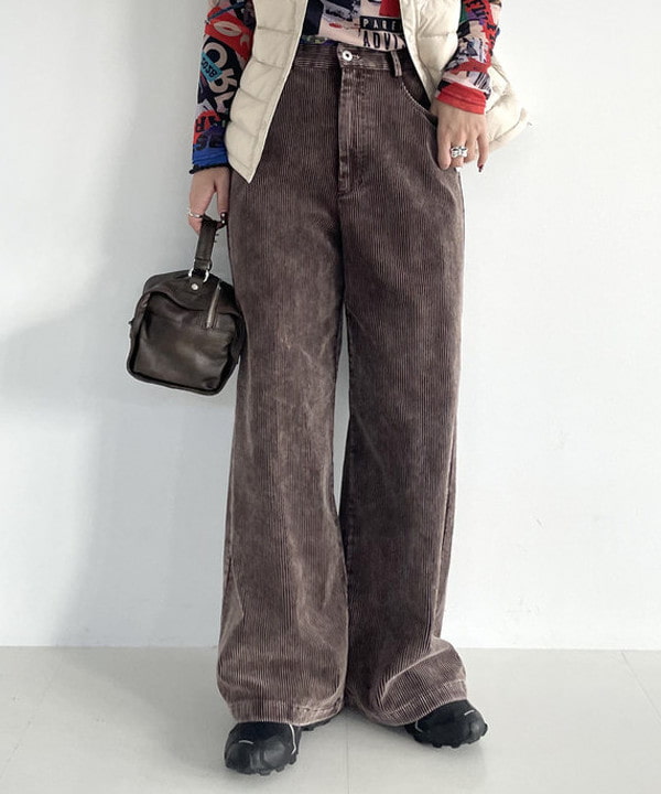 松本 佳菜子さんの「BEAMS WOMEN｜DANTON / CREWNECK INNER DOWN VEST」を使ったコーディネート