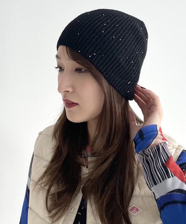 松本 佳菜子さんの「BEAMS WOMEN｜DANTON / CREWNECK INNER DOWN VEST」を使ったコーディネート