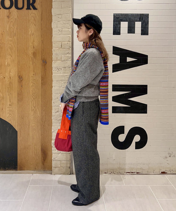 ナツハさんの「BEAMS WOMEN｜【別注】ROBERT MACKIE / フェアアイル マフラー」を使ったコーディネート