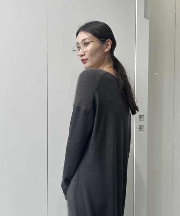 隈元 楓さんの「BEAMS WOMEN｜フラッフィ クルーネック ニット ワンピース」を使ったコーディネート