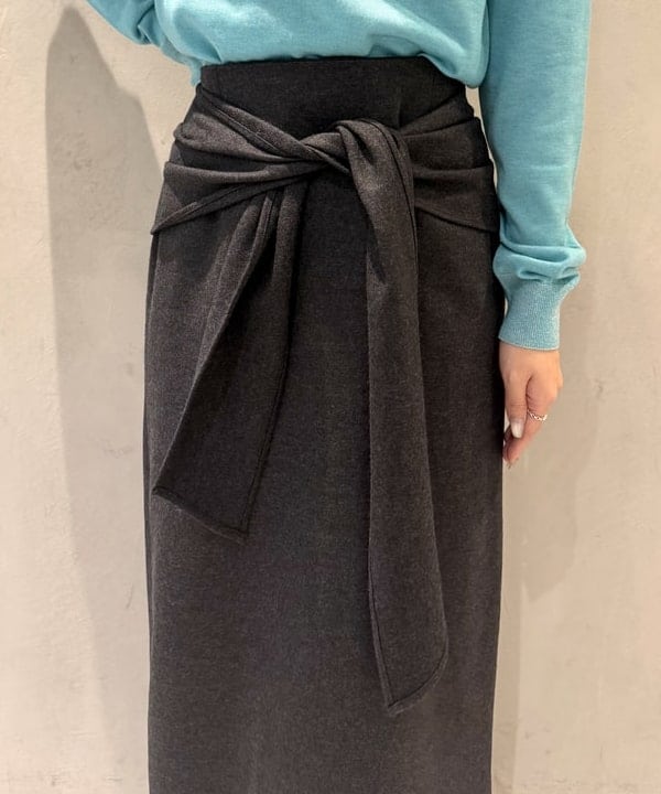 ヒライさんの「BEAMS WOMEN｜ドライギャバジン ６ボタン ダブルジャケット」を使ったコーディネート