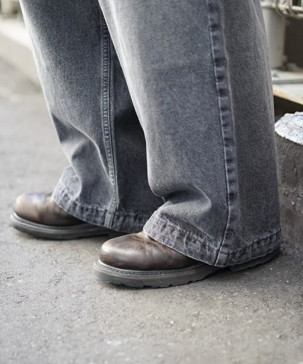 三宅 雄平さんの「BEAMS WOMEN｜ワイドストレート バルーン デニムパンツ」を使ったコーディネート