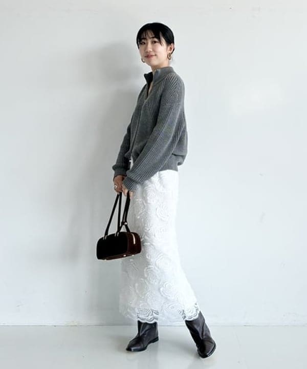 中丸　栞さんの「BEAMS WOMEN｜BATONER / ドライバーズ ニット」を使ったコーディネート