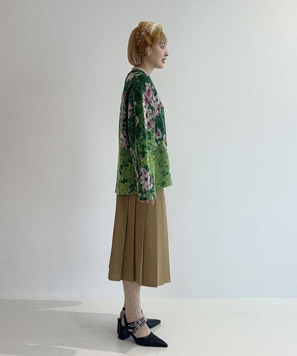 ナカノ アイさんの「BEAMS WOMEN｜【別注】GIM CONTEXT / Garden ニット」を使ったコーディネート