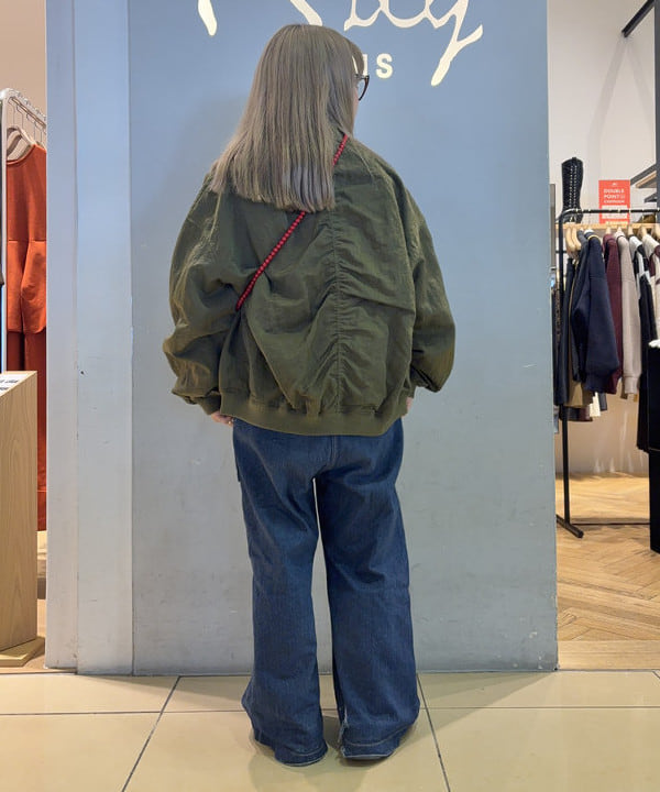 オカベ　アヤカさんの「BEAMS WOMEN｜シャーリング MA-1 ブルゾン」を使ったコーディネート