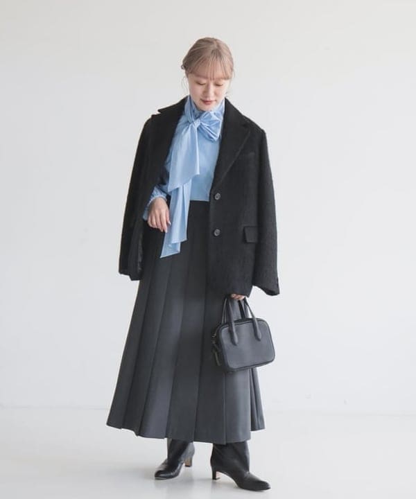 大浦 栞さんの「BEAMS WOMEN｜モヘヤループ シャギー ジャケット」を使ったコーディネート