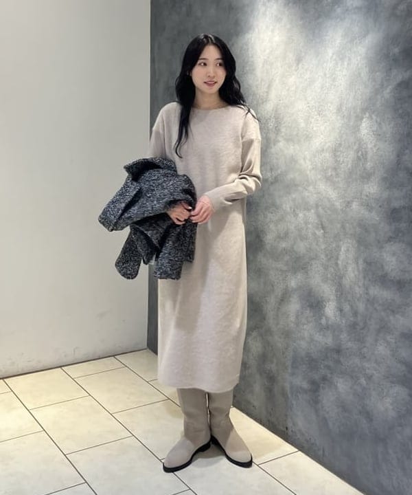 nodokaさんの「BEAMS WOMEN｜フラッフィ クルーネック ニット ワンピース」を使ったコーディネート