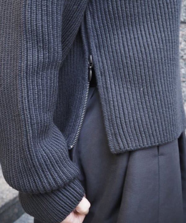 大槻 まひろさんの「BEAMS WOMEN｜スタンドネック 中綿ブルゾン コート .M」を使ったコーディネート