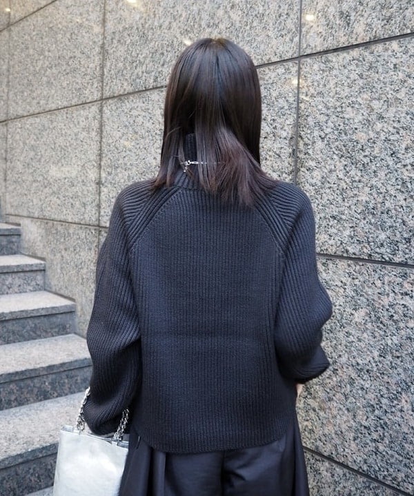 大槻 まひろさんの「BEAMS WOMEN｜スタンドネック 中綿ブルゾン コート .M」を使ったコーディネート