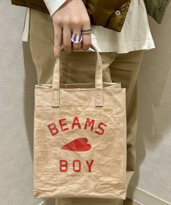 小原 もこさんの「BEAMS WOMEN｜BEAMS BOY / BBロゴ ショップバック」を使ったコーディネート