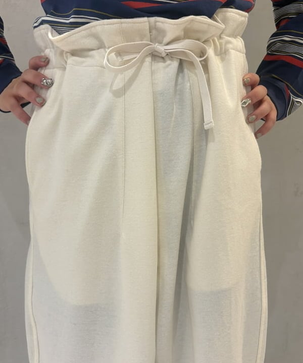 大石彩可さんの「BEAMS WOMEN｜HAVERSACK / ニット パンツ」を使ったコーディネート