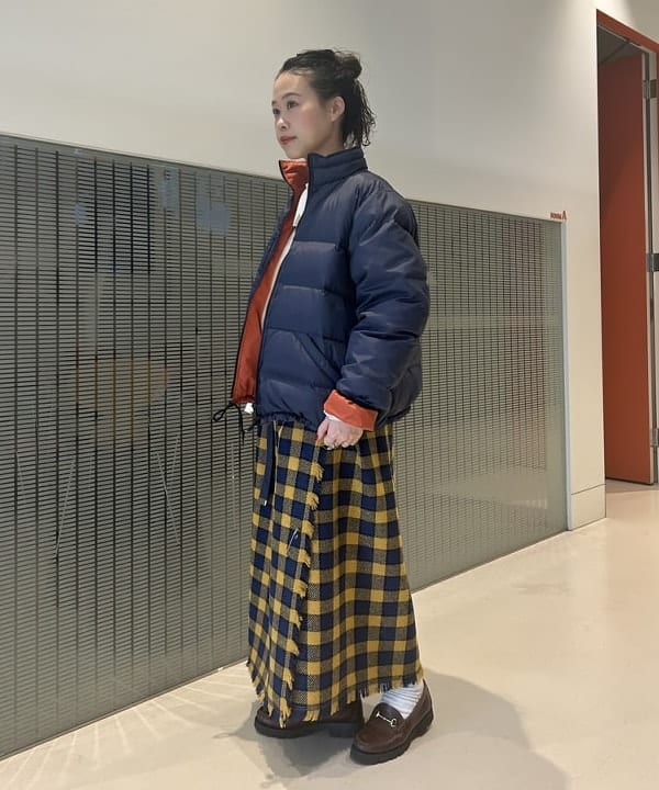 清水 彩乃さんの「BEAMS WOMEN｜リバーシブル ダウン ジャケット」を使ったコーディネート