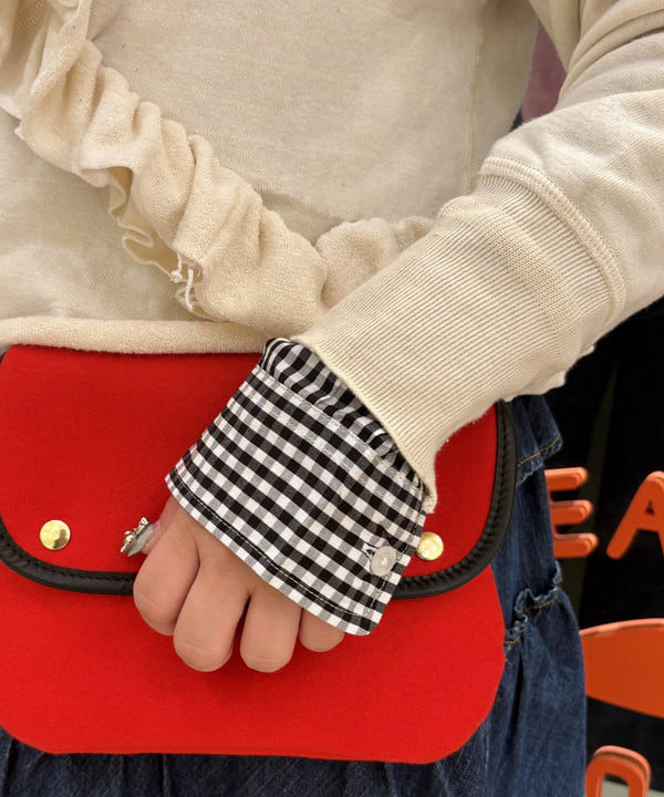 大石彩可さんの「BEAMS WOMEN｜100/2 ギンガムチェック ボタンダウン シャツ」を使ったコーディネート