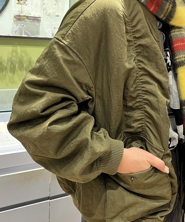 ゆいさんの「BEAMS WOMEN｜シャーリング MA-1 ブルゾン」を使ったコーディネート