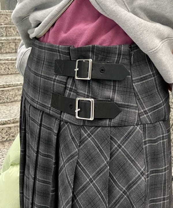 加歩さんの「BEAMS WOMEN｜【別注】Marmot / ショート ダウンジャケット」を使ったコーディネート