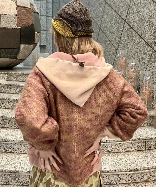 小原 もこさんの「BEAMS WOMEN｜カスリ モヘア ベースボール」を使ったコーディネート