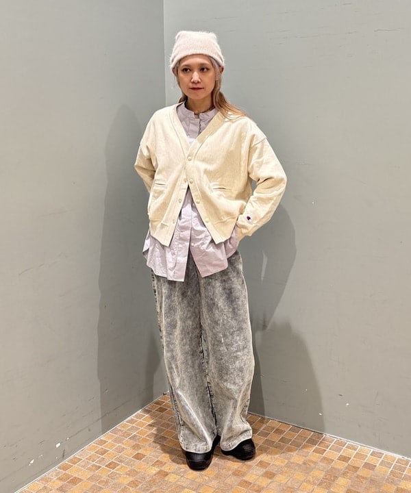 YABUさんの「BEAMS WOMEN｜【別注】Champion / リバースウィーブ(R) カーディガン」を使ったコーディネート