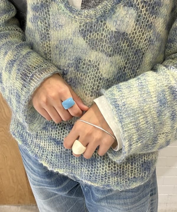 津藤 理佐子さんの「BEAMS WOMEN｜カスリ モヘア ベースボール」を使ったコーディネート