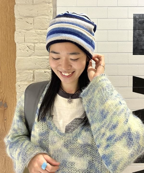 津藤 理佐子さんの「BEAMS WOMEN｜カスリ モヘア ベースボール」を使ったコーディネート