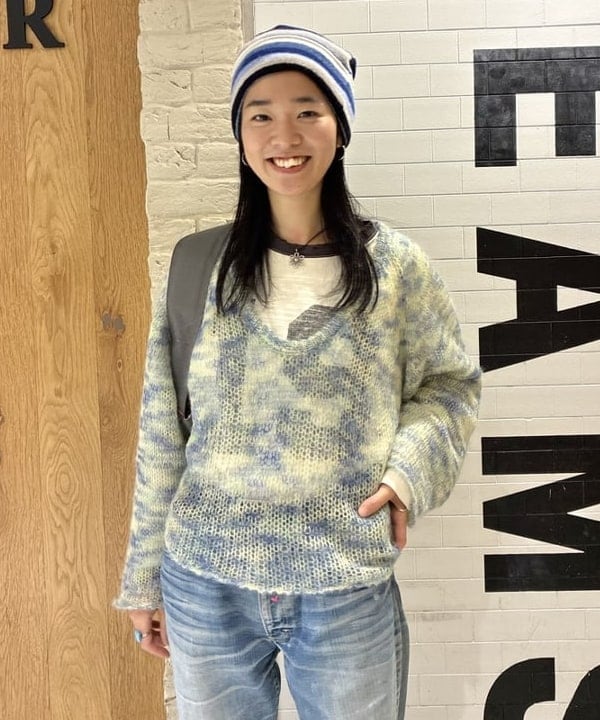 津藤 理佐子さんの「BEAMS WOMEN｜カスリ モヘア ベースボール」を使ったコーディネート