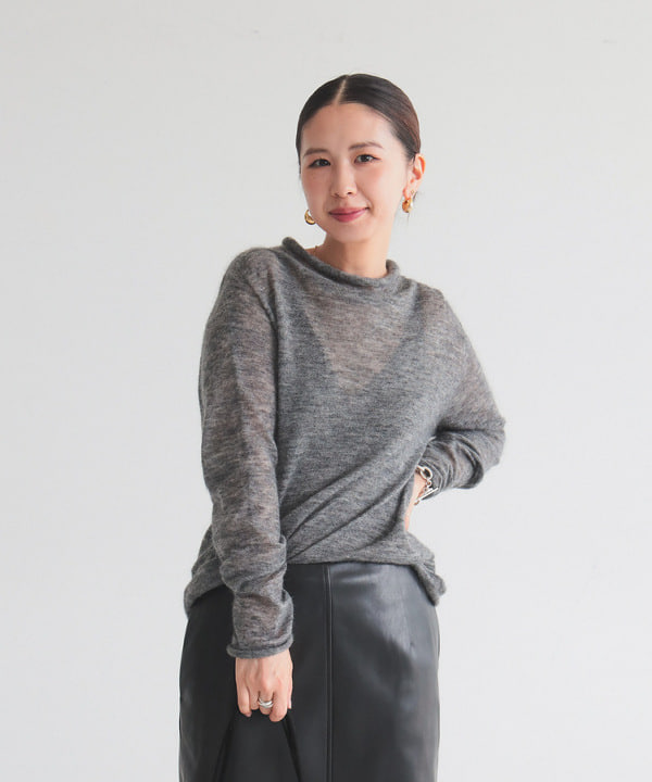 佐藤 美樹さんの「BEAMS WOMEN｜モヘヤ オフ タートル プルオーバー」を使ったコーディネート