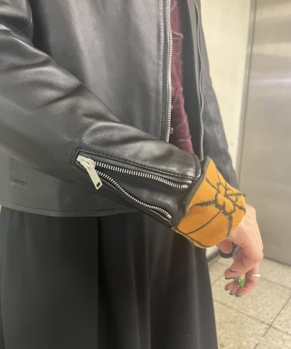 中平 あみさんの「BEAMS WOMEN｜【別注】YanYan / June collared cardigan」を使ったコーディネート