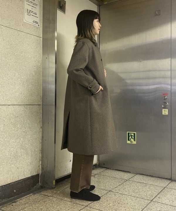 中平 あみさんの「BEAMS WOMEN｜AK+1 / ボンディング コート」を使ったコーディネート