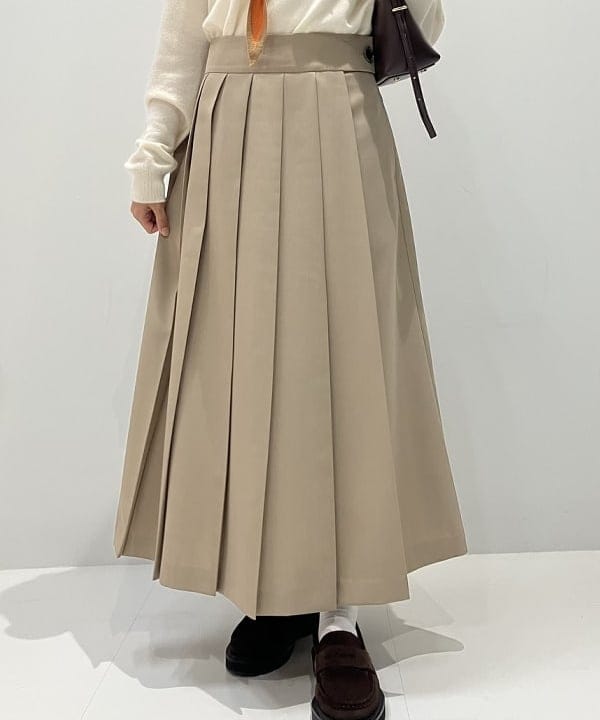 茂野 真楓さんの「BEAMS WOMEN｜【別注】BARBOUR / BURGHLEY ロングコート」を使ったコーディネート