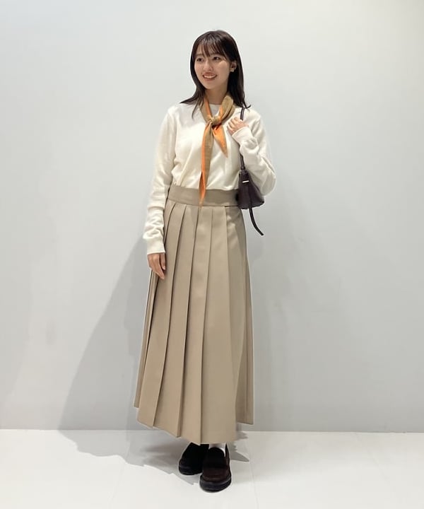 茂野 真楓さんの「BEAMS WOMEN｜【別注】BARBOUR / BURGHLEY ロングコート」を使ったコーディネート