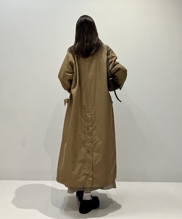 茂野 真楓さんの「BEAMS WOMEN｜【別注】BARBOUR / BURGHLEY ロングコート」を使ったコーディネート