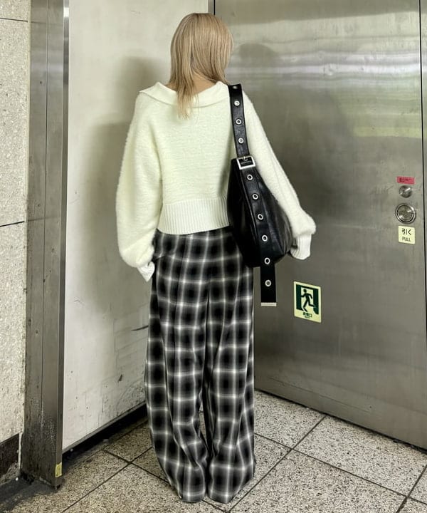 ヒカリさんの「BEAMS WOMEN｜フェザー シャギー スキッパー ニット」を使ったコーディネート