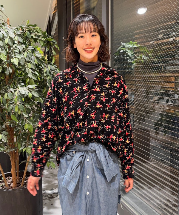 み　う　ちさんの「BEAMS WOMEN｜ランダム パール ネックレス」を使ったコーディネート