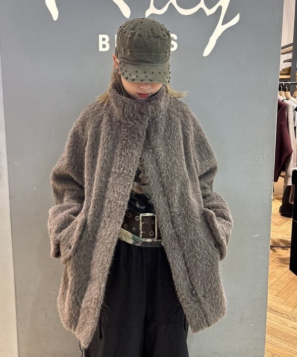 山本 里南さんの「BEAMS WOMEN｜シャギースタンド カラー ハーフ コート」を使ったコーディネート