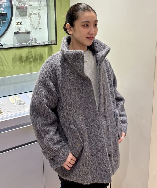 ちりこさんの「BEAMS WOMEN｜シャギースタンド カラー ハーフ コート」を使ったコーディネート