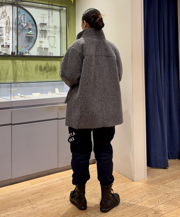 ちりこさんの「BEAMS WOMEN｜シャギースタンド カラー ハーフ コート」を使ったコーディネート