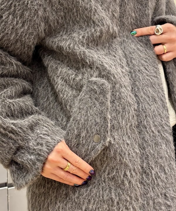 ちりこさんの「BEAMS WOMEN｜シャギースタンド カラー ハーフ コート」を使ったコーディネート