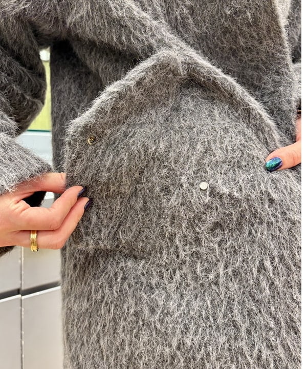 ちりこさんの「BEAMS WOMEN｜シャギースタンド カラー ハーフ コート」を使ったコーディネート