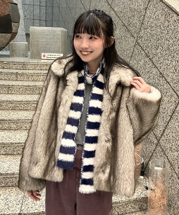 加歩さんの「BEAMS WOMEN｜スリム 柄 マフラー」を使ったコーディネート