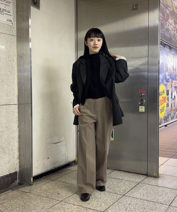 野村 美紅さんの「BEAMS WOMEN｜カフ デタッチャブル ダブルジャケット」を使ったコーディネート