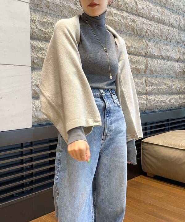 SAKAIさんの「BEAMS WOMEN｜	クロップド 2WAY ニット」を使ったコーディネート