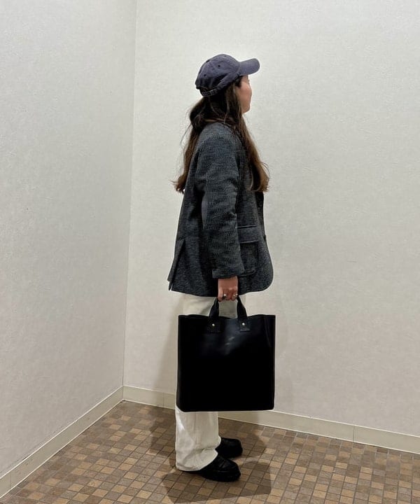 サイトウ　トモミさんの「BEAMS WOMEN｜ツイード スリーボタン ビッグジャケット」を使ったコーディネート