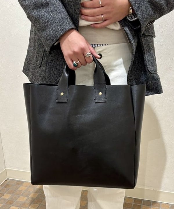 サイトウ　トモミさんの「BEAMS WOMEN｜ツイード スリーボタン ビッグジャケット」を使ったコーディネート