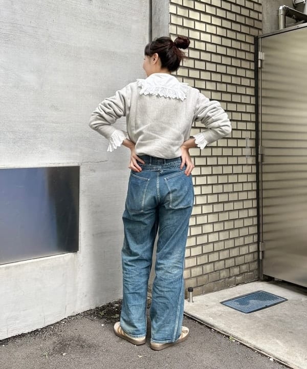 おのすさんの「BEAMS WOMEN｜ユーロ ヴィンテージ フリル シャツ」を使ったコーディネート