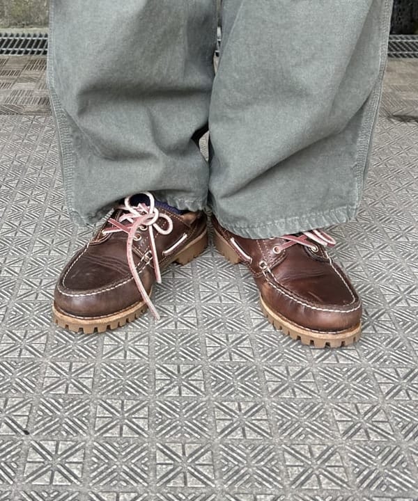 MATSUMOTO AMIさんの「BEAMS WOMEN｜ハンド レザー バッグ」を使ったコーディネート